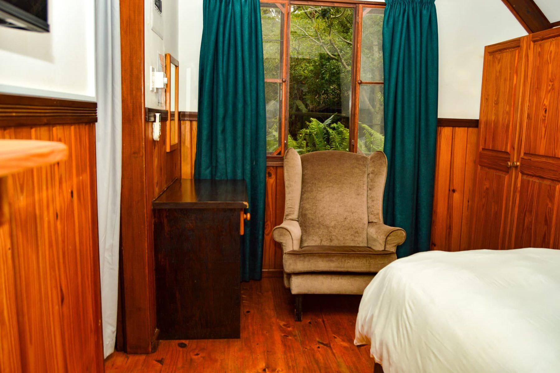Standard Chalet sitting corner with desk and garden window